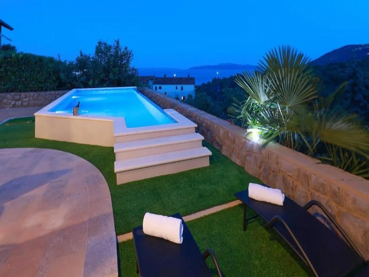 Villa Vita,Free Wifi,Nearby Sea