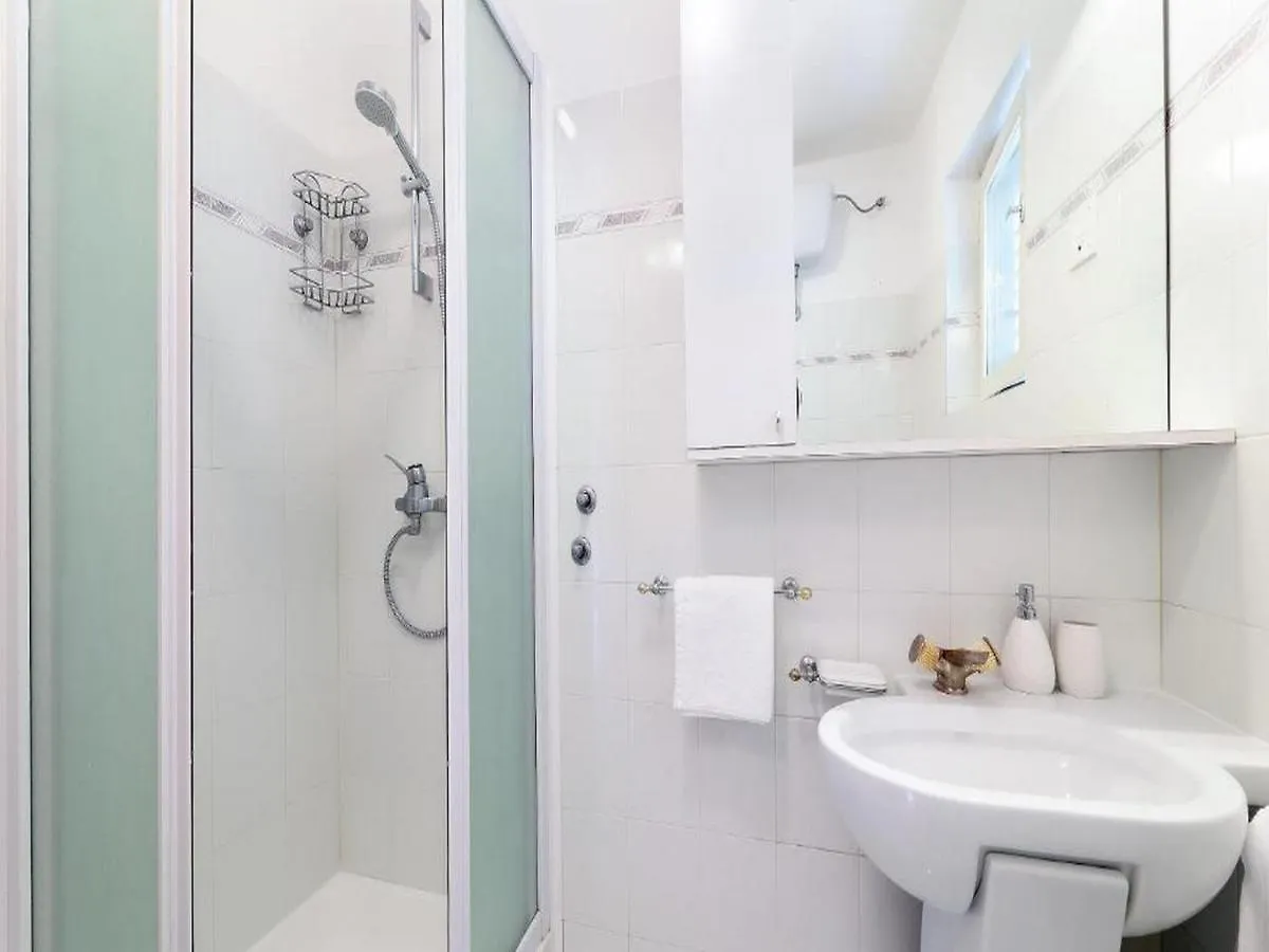 Villa Vita,Free Wifi,Nearby Sea